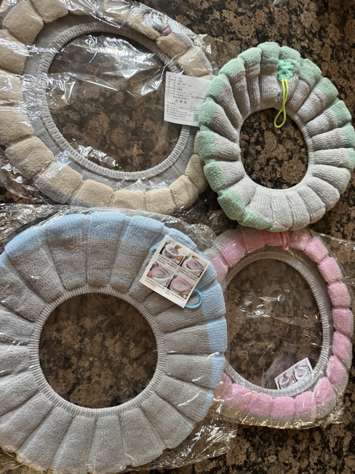 4 Pack Plush Synthetic Toilet Seat Covers Solid Multicolor Oval Machine Wash