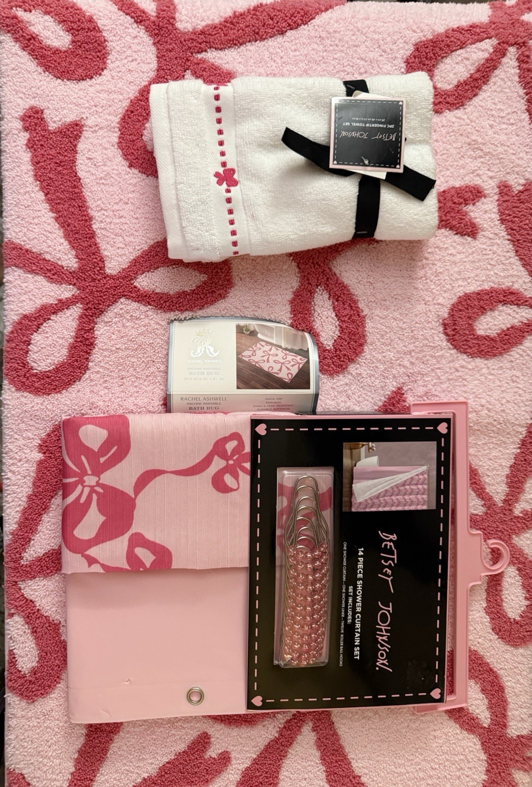 Betsey Johnson Shower Curtain Set, Hand Towels, Rachel Ashwell Rug PINK BOWS