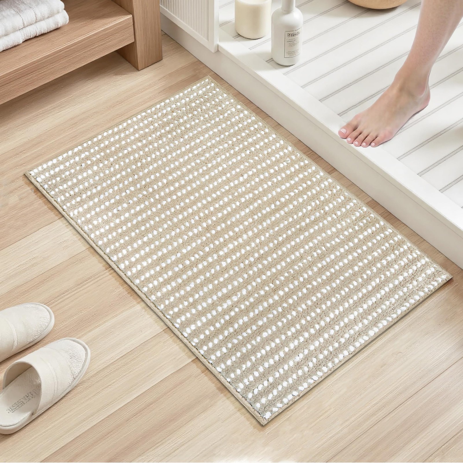 Ultra Absorbent Khaki Polka Dot Bathroom Rug Non Slip Washable 20×32 Inch